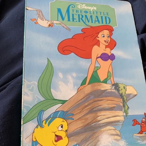 The Little Mermaid StoryBook - Picture 1 of 2
